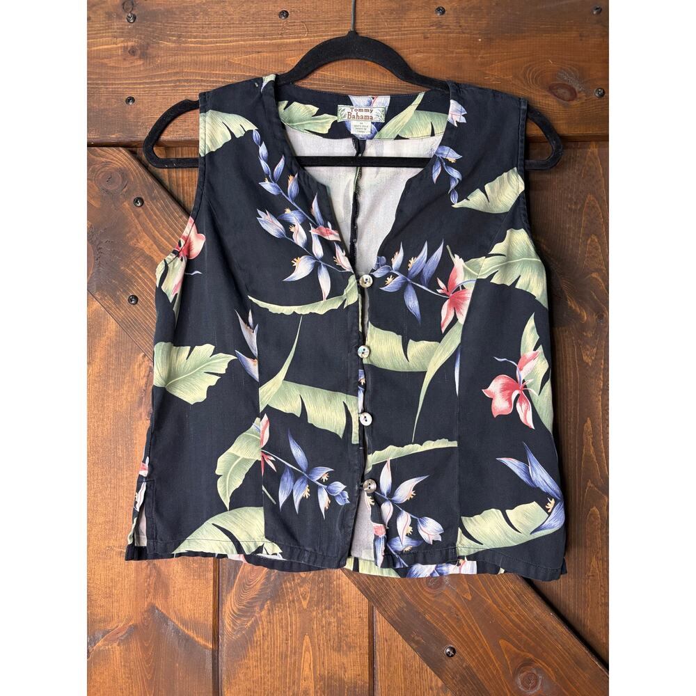 vintage Tommy Bahama women’s medium Hawaiian Vibe silk floral print shirt